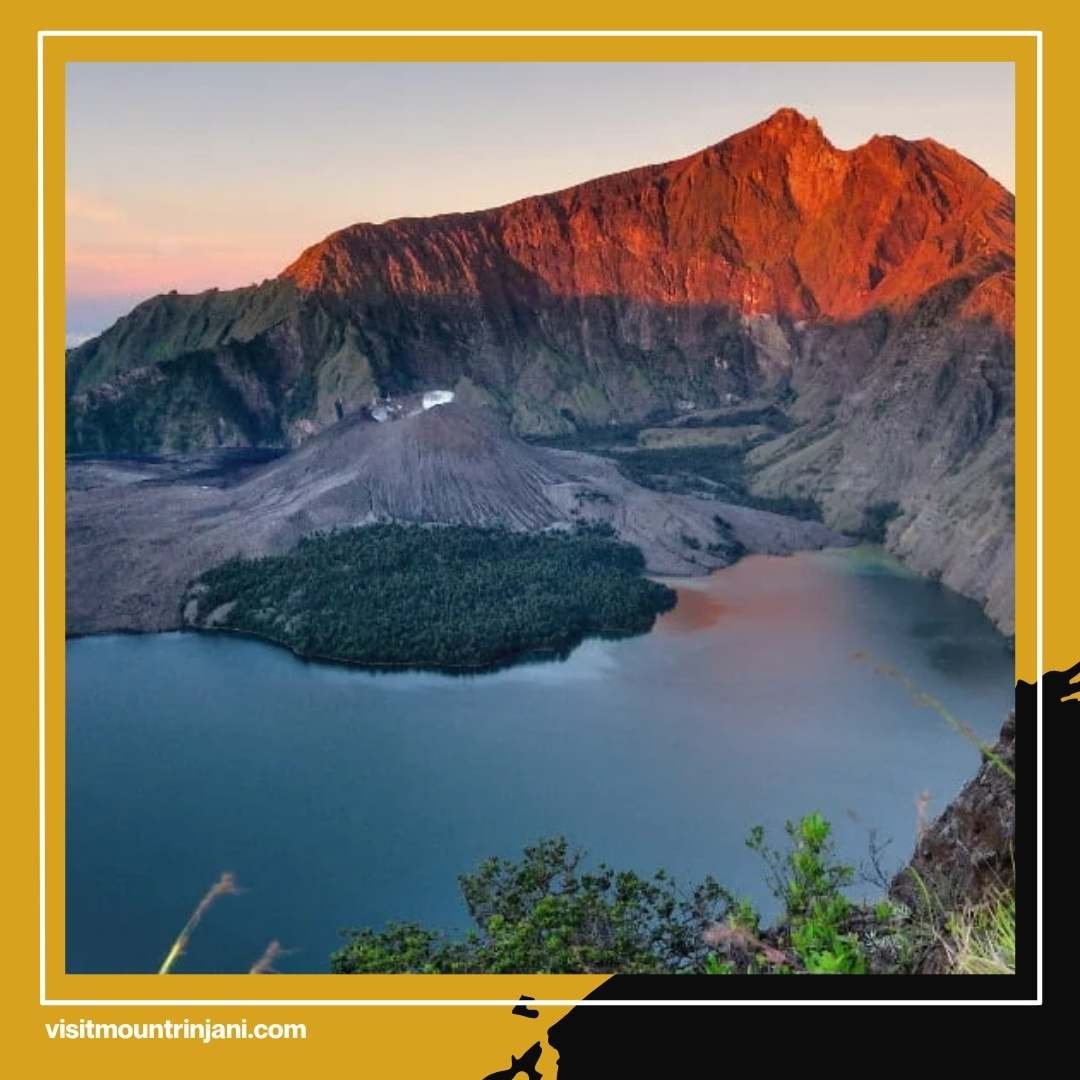 Booking Sekarang! Slot Terbatas Mendaki Rinjani 4 Hari Via Sembalun dengan Porter Profesional