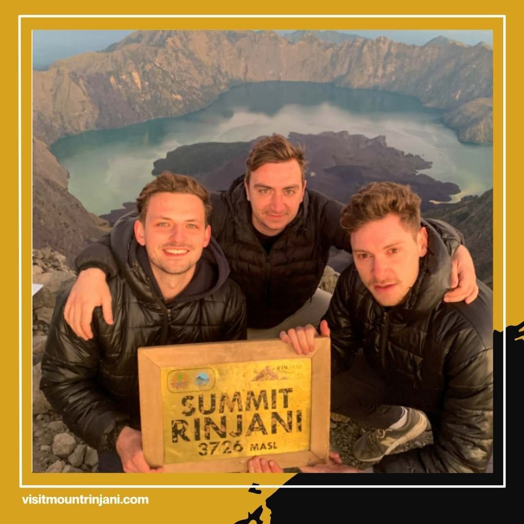 Booking Sekarang! Slot Terbatas Mendaki Rinjani 4 Hari Via Sembalun dengan Porter Profesional