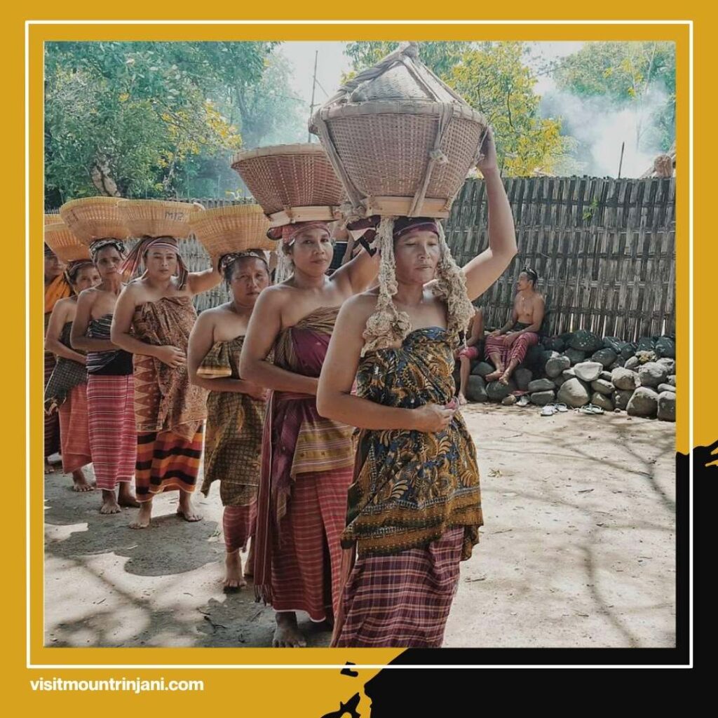 Bukan di Bali atau Jawa, Taman Nasional Gunung Rinjani Terdapat di Daerah yang Bikin Bule Terpana!